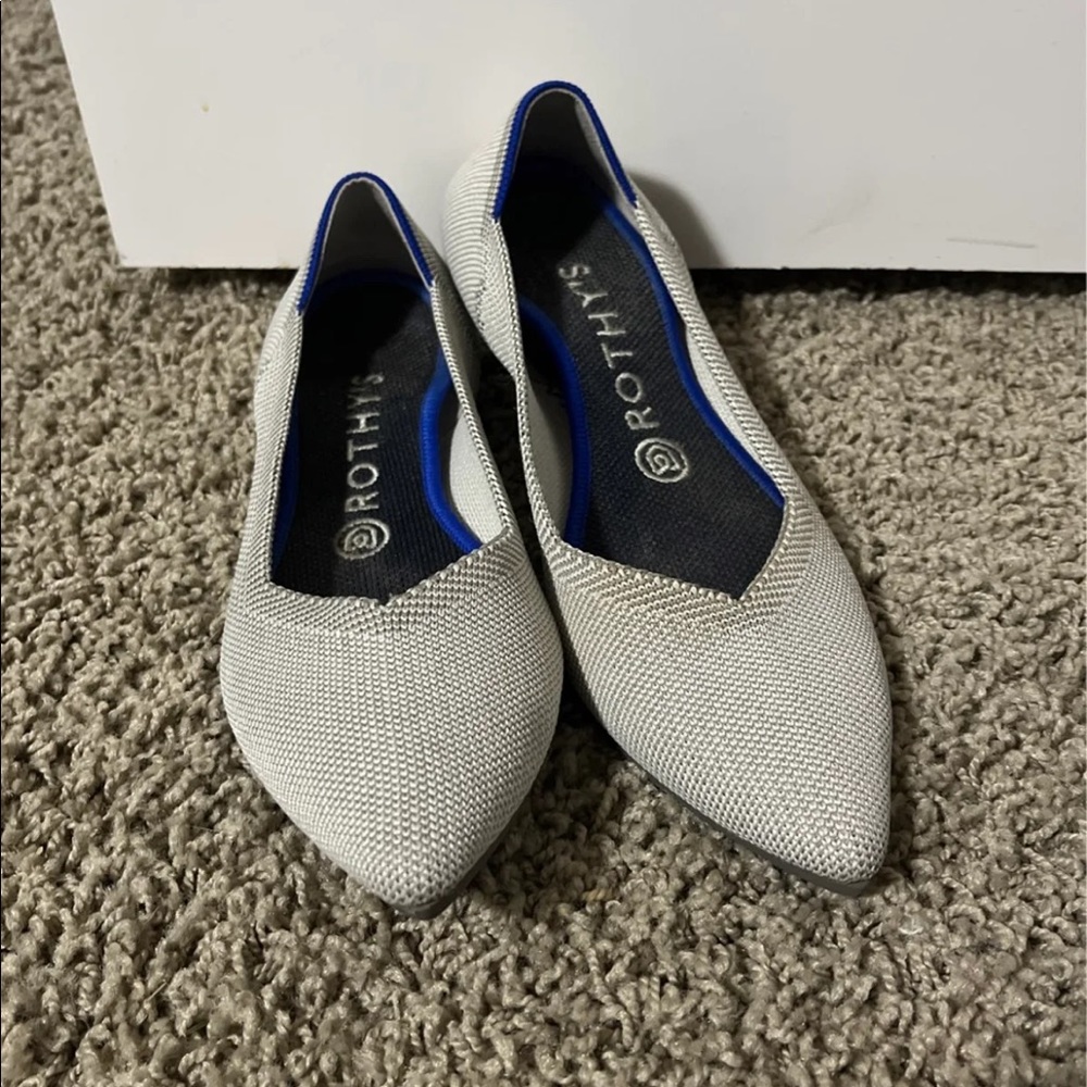 ✨retired Rothy’s flax birdseed pointe toe flats✨